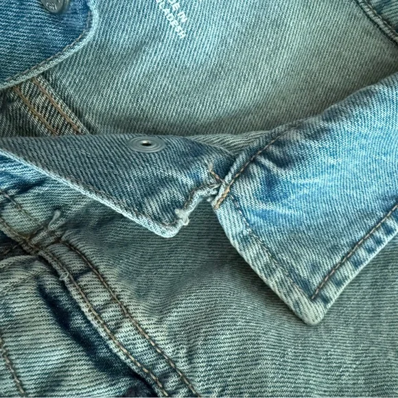 GAP Jean Jacket - Picture 3 of 4